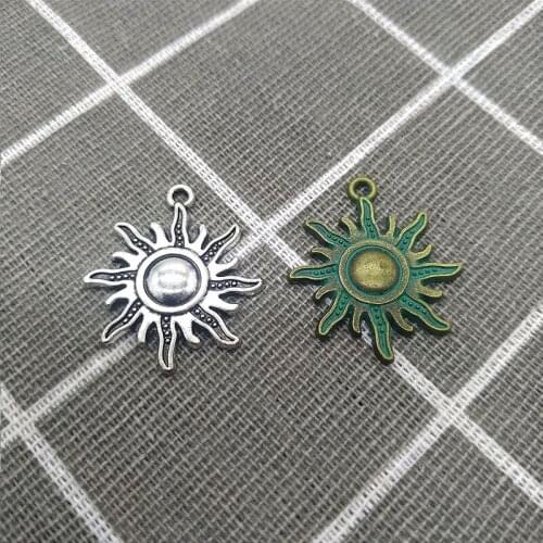 8Pcs 25*28mm Alloy Vintage Sun Charms 2 Colors Sunshine Pendant Accessories For Making Necklace Earrings Bracelets DIY Jewelry