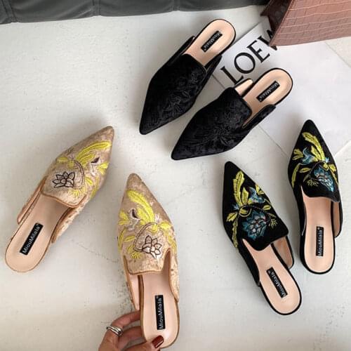 2021 Summer Women Flat Slippers Embroidery Velvet Mules Shoes Woman Slip On Flats Female Slides Black Beige Cozy Slippers Flip F