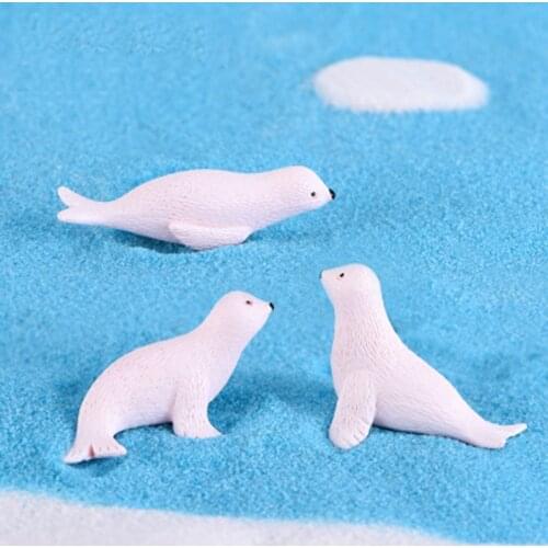 ZOCDOU 1 Piece Cute White Antarctic Seal Happy Iceberg Sea Dog Ornament Small Statue Little Figurine Crafts Home Decoration