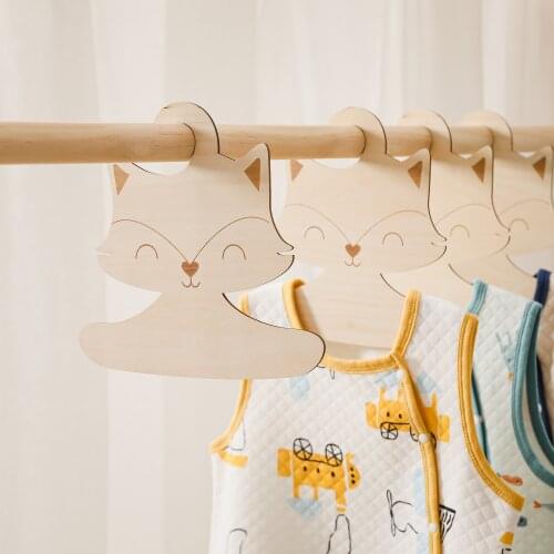 Nordic Style Fox Wooden Clothes Hanger Creative Baby Pants Hanger Children Small Hanger for Clothes Store