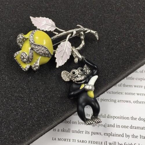 European and American antique naughty cute little monkey brooch, pure copper material