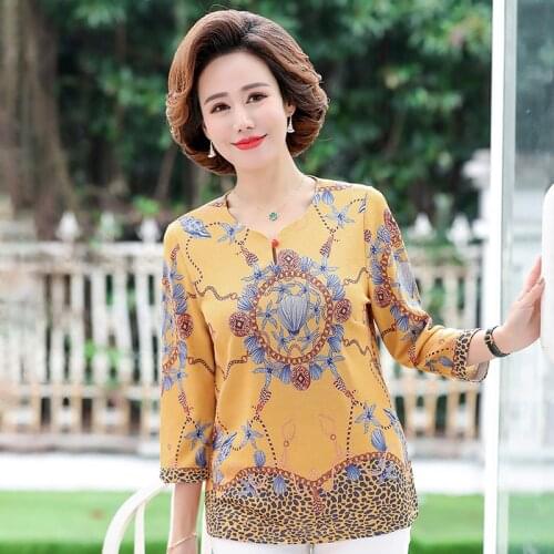 3/4 Sleeve T-Shirts Floral Mother Tops Summer Pullover 2021 Women V-neck Print Tee Shirts Femme Casual Plus Size Clothes