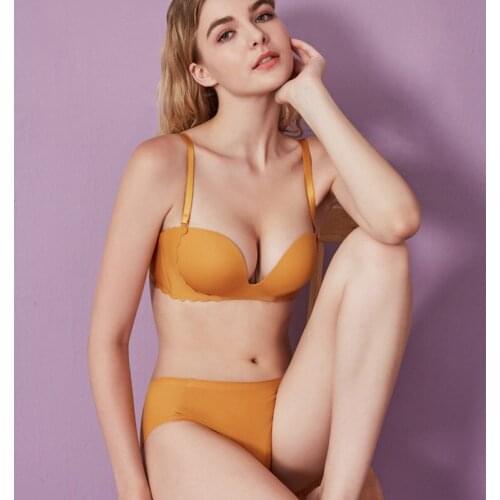 New one piece seamless non-wireless bralette comfortable breathable gathered adjustable push up womens bra and panty set
