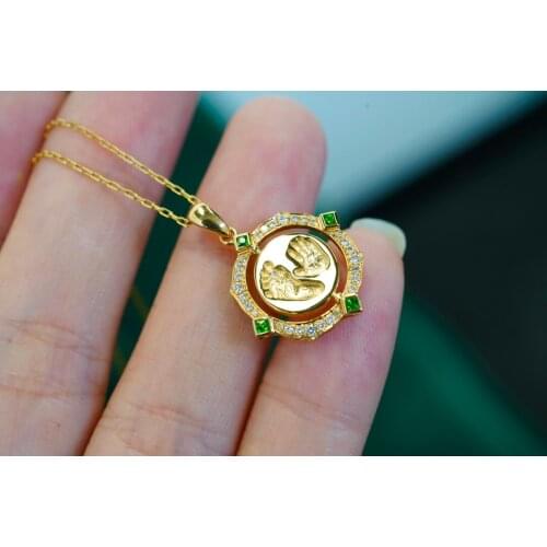 Print Name Solid 18K Gold Foot Print Nature Green Tsavorites Gemstones Pendants Necklaces for Women Fine Jewelry for Women Gifts