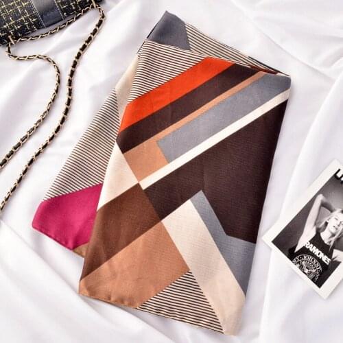 Women scarves female Cotton and linen fashion wrap ladies floral printed shawl Beach Sunscreen Scarf bandanna W111