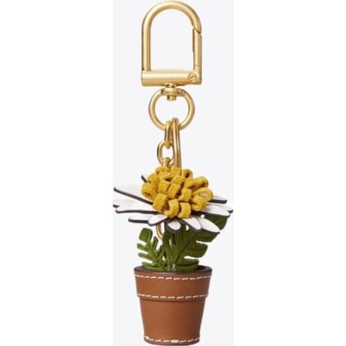 Vintage Chain 2021New Potted Flowers Real Leather Keychain Pendant for Bag Charm Car Key Chain Accessories Ornaments Keychains