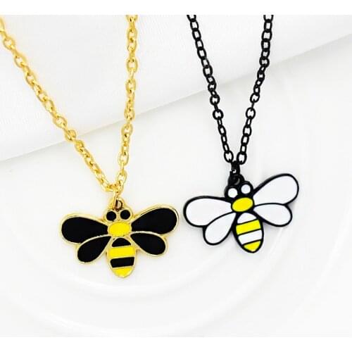New Cute Bee Bee Pendant Necklace Black White Honeybee Enamel Necklaces for Kids Friend Gift bijoux Metal Collares Wholesale