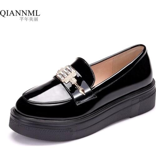 British Style 2021 Platform Shoes Women Patent Leather Loafers Rhinestone Flat Shoes Women Office Flats