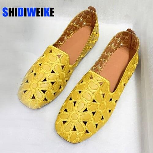 Square Toe Yellow Loafers Women Soft Leather Flats Size 35-42 Ladies Hollow Out Flat Shoes Woman Flats Embroidery Loafers AD211