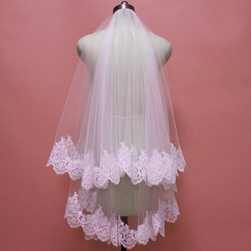 Real Images 2 Layers Short Lace Wedding Veil with Comb Bling Sequins Lace White Ivory 2 T Bridal Veil with Blusher