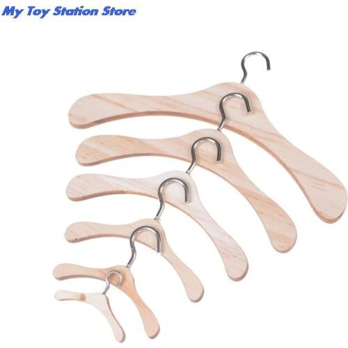 1Pc 6 size wooden Hangers Dress Clothes Accessories For girl Doll dollhouse Pretend Play Christmas Girls' Gift