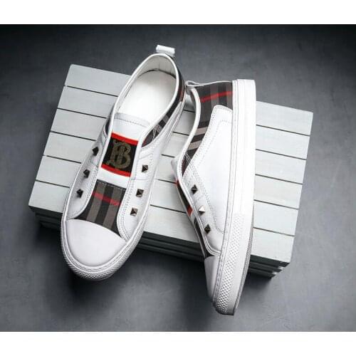 Newest Men Skateboarding Shoes No tie PU Sneakers Breathable Walking Shoes Chaussure Homme Low Top Trainers