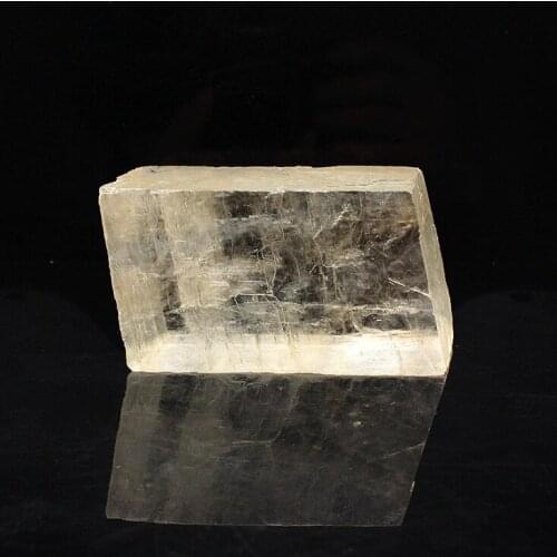Natural chunks of Iceland spar mine stone ornaments Collectibles standard teaching specimen ornamental carving small material db