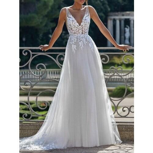 Simple wedding dress 2020 a line v neck straps sleeveless lace appliqued tulle bridal gown