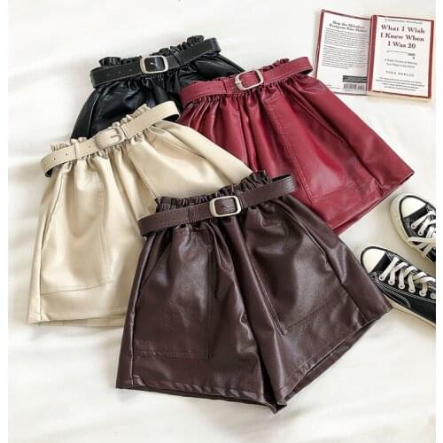 Women Paperbag Leather Shorts With Belt Front Pocket Fall Winter Faux Leather Wide Leg High Waist Shorts Khaki Outfit