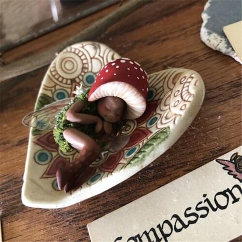 Mini Fairy Statue Micro Landscape Garden Outdoor Decoration Accessories Resin Crafts Ornament For Home Garden Office Decoration