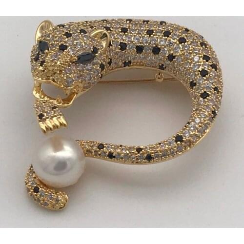 NEW Hot Sale Austria Zircon Inlay yellow leopard AAAA 8-9FW White Pearl Brooch Scarf Clips Breastpin Brp001-1