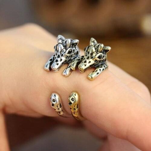 Hot Selling Girl 3D Three-dimensional Alloy Ring Creative Giraffe Ladies Open Ring Halloween Rings for Women Wholesale