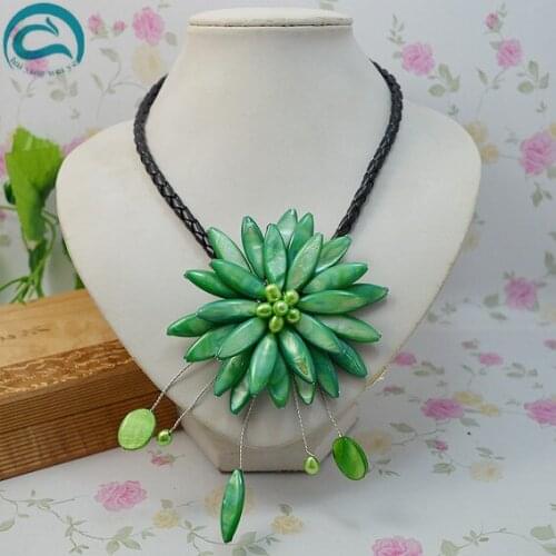 Unique Pearls jewellery Store Women Gift Perfect Mop Jewelry Green Freshwater Pearl Handmade Mother Of Shell Flower Necklace