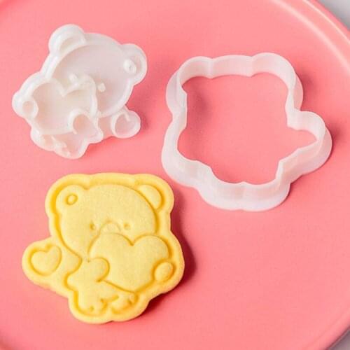 Food Grade Plastic Cookies Cutter Baking Mould Mini Cartoon Bear Biscuit Mold Pastry Sugarcraft Fondant Cake Baking Mould Tools