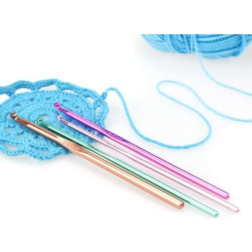 22pcs Crochet Hooks Multi Color Crocheting Needles Kit Stainless Steel Aluminum Alloy Knitting Needles Weave Yarn Set