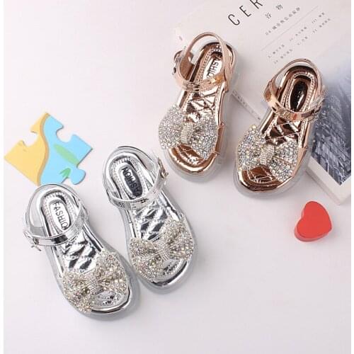 Girls Sandals 2021 Summer New Shoes Beach Shoes Kids Sandals Princess Bright Diamond Butterfly Bow-knot for Party Flats Sequins