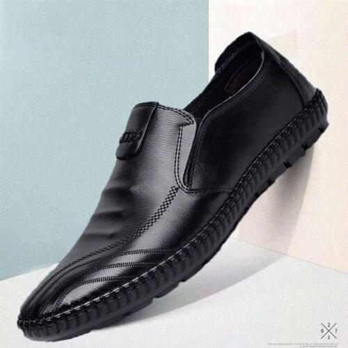 2021 Mens Shoes New Casual Leather Shoes Light Slip on Shoes Driving Shoes Loafers Male Flats Soft Bottom Non-slip Mocassins