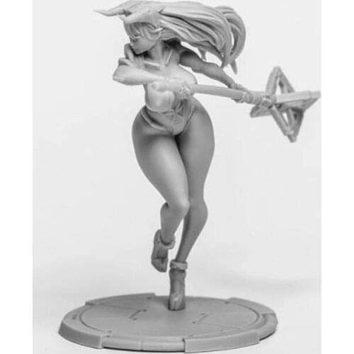 1/24 Scale Female Warrior Unpainted Resin Figure Building Kit