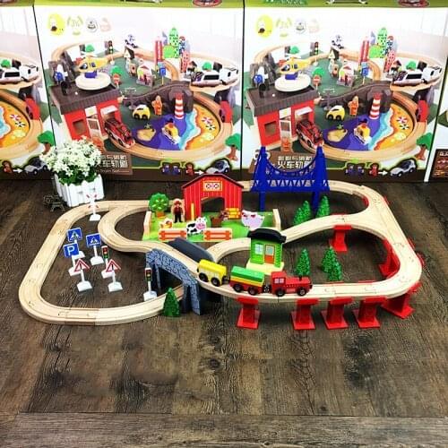 2019 Hot Selling 82 Pcs Wooden Train Track Set Beech Rail Car Track Assembled Model Building Blocks Puzzle Toy for Children