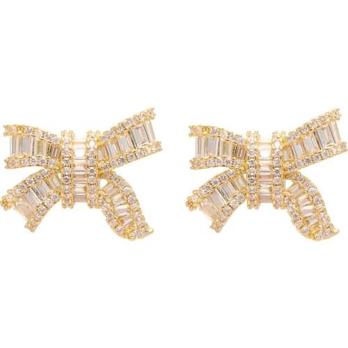 Bettyue Fascinating Bow Modelling Earring Three Colors Jewelry For Women Elegant Ornament Wedding Party Charming Dress-Up