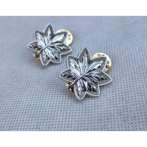 PAIR OF WW2 US MARINE CORPS USMC OAK LEAF LIEUTENANT COLONEL METAL LAPEL PIN BADGE INSIGNIA