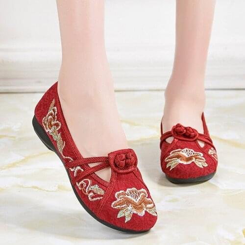 2020 Spring Womens Embroidered Shoes Embroidery Soft Sole Round Toe Ethnic Casual Shoes Shallow Mouth Womens Hanfu Shoes