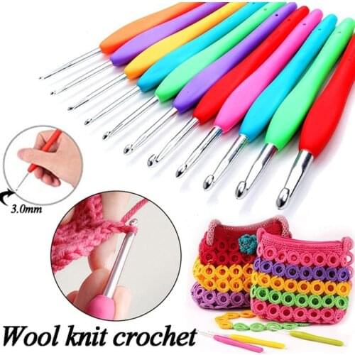 1Pc Aluminum Crochet Hooks 2-8mm Silicone Handle Knitting Needles Knitting Yarn Crochet Needles for Weaving Sewing Craft