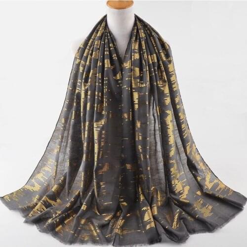 Spring 2018,plain cotton head scarf with ironing circle,Muslim hijab,shawls and scarves,wraps,glitter scarf,paillette shawls