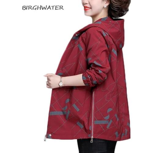 Plus Size 5XL Middle-aged Women Trench Jacket New Printed Hooded Short Outerwear Autumn Thin Windbreaker Female Basic Coats