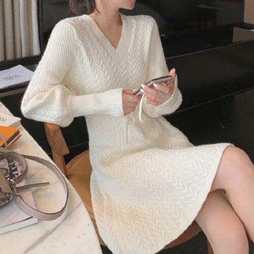 Autumn And Winter New French Temperament V-neck Long Sleeve Knitted Dress For Women