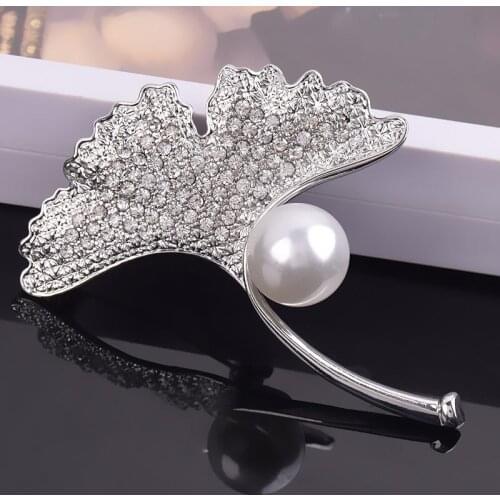 Utei Jewelry High Quality Zironia Crystals And Pearl Bead Alloy Leaf Brooch Fashion Lapel Pin For Men And Women