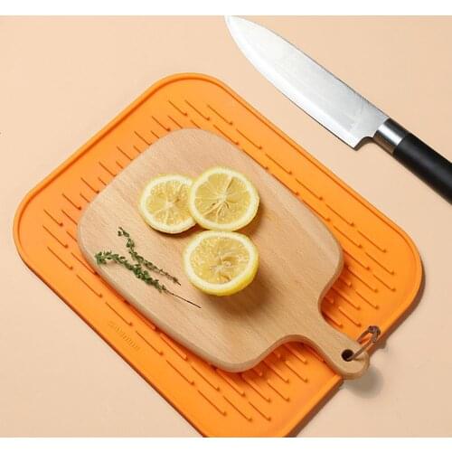 Silicone Holder Mat Kitchen Heat Non-slip Resistant Trivet Pot Tray Straightener Insulation Mats Kitchen Accessories