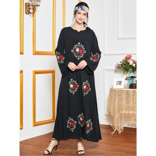 Abaya Muslim Women Dress Flower Embroidery Kaftan Turkish Jilbab Ethnic Hippie Caftan Islamic Clothing Abayas Moroccan Robe Gown