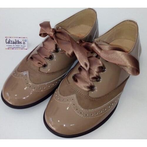 Castoro patent leather girl or woman platform blucher shoes