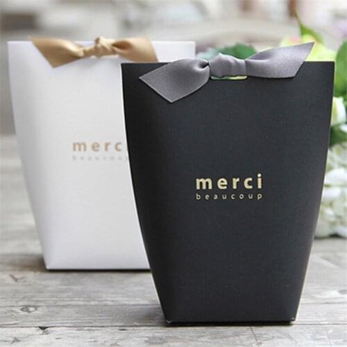 10pcs Upscale Black White Red "Merci" Candy Bag French Thank You Wedding Favors Gift Box Package Birthday Party Favor Bags
