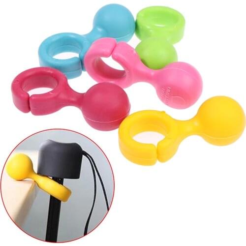 5pcs/Set Plastic 6.4*2.8cm Portable Umbrella Holder Easy-to-Use Clip On Desk Table Umbrella Grain Random Color