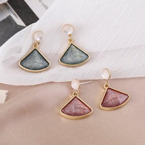 Korean small fresh geometric simple opal stud earrings, earrings for Internet celebrities and fashionable women, 2020 New
