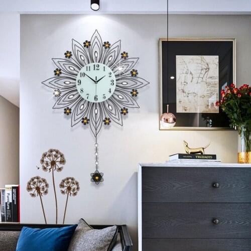 Metal wall clock living room creative clock fashion European household decorative clock wrought iron mute quartz clock wholesale