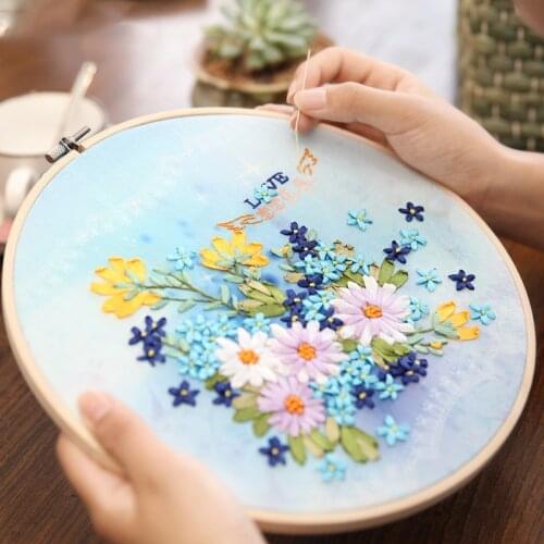 Hand Embroidery DIY Ribbon Materials Package Novice Embroidery Flowers Vintage Cross -Stitch Cloth With Frame Living Room Decor