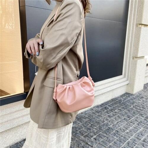 Female Bag Mini Cloud Bag Womens Premium Shoulder Bag 2021 New Fashion Niche Design Messenger Bag Female