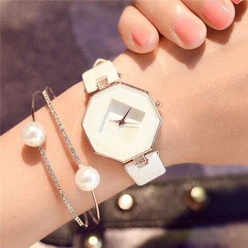 Creative Women 's Watches Faux Leather Strap Rhombic Alloy Dial Analog Quartz Fashion Ladies Wrist Watches Gifts reloj mujer