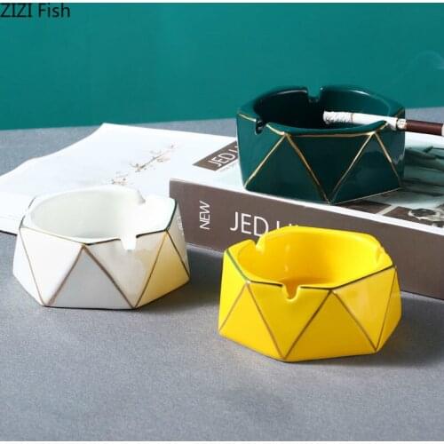 European Hexagonal Gold-plated Ceramic Ashtray Windproof and Dustproof Living Room Office Ashtray Home Decoration Accessories