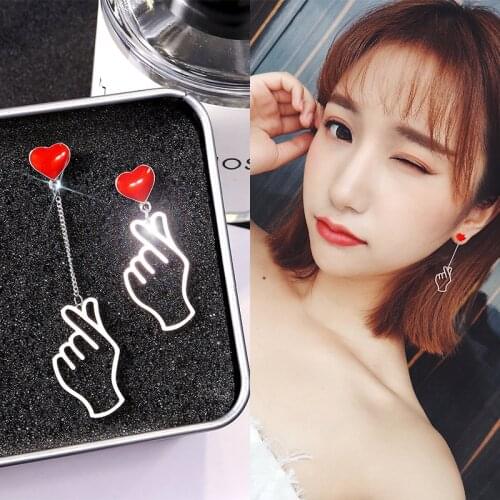 Punk Statement Asymmetric Earrings Hand Love Heart Long Earrings for Women Ear Studs Party Wedding Jewelry Pendientes