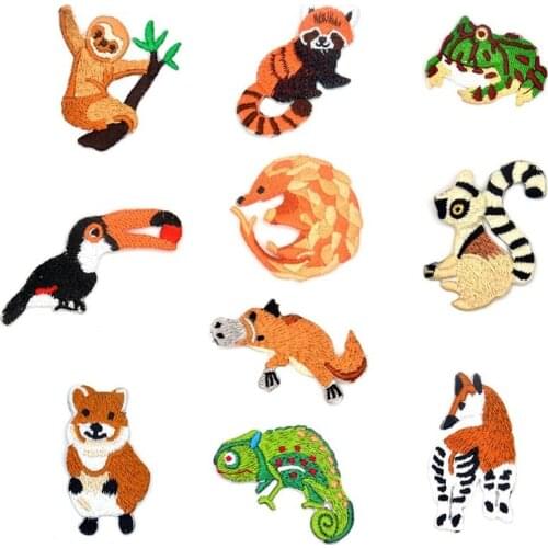 300pcs/lot Luxury Small Embroidery Patch Animal Chameleon Squirrel Hedgehog Frog Clothing Decoration Iron Heat Transfer Applique